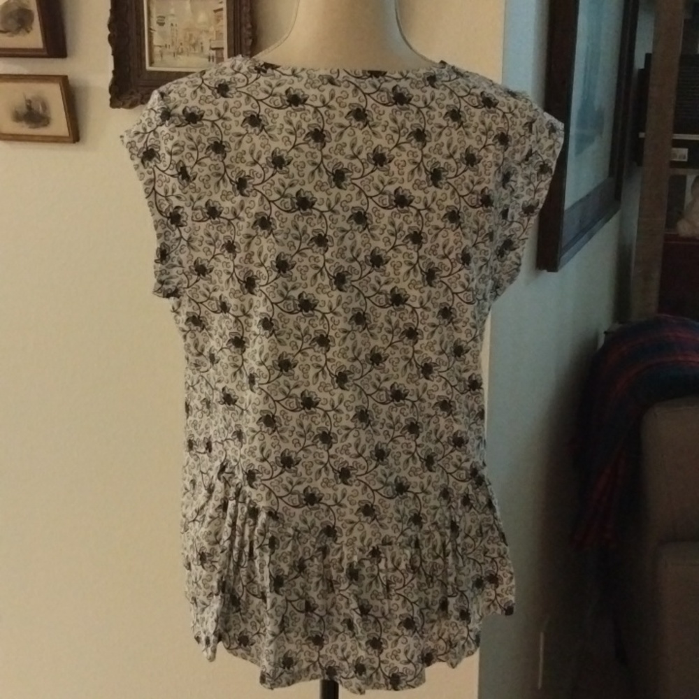 NWT LOFT Floral Top Size LP - Picture 4 of 7